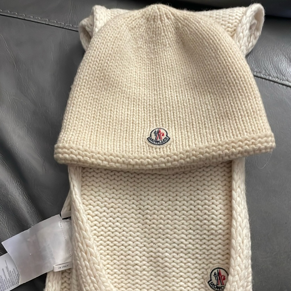 Unisex moncler hat and scarf for sale